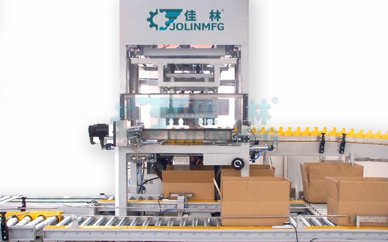 全自動飲料裝箱機(jī)